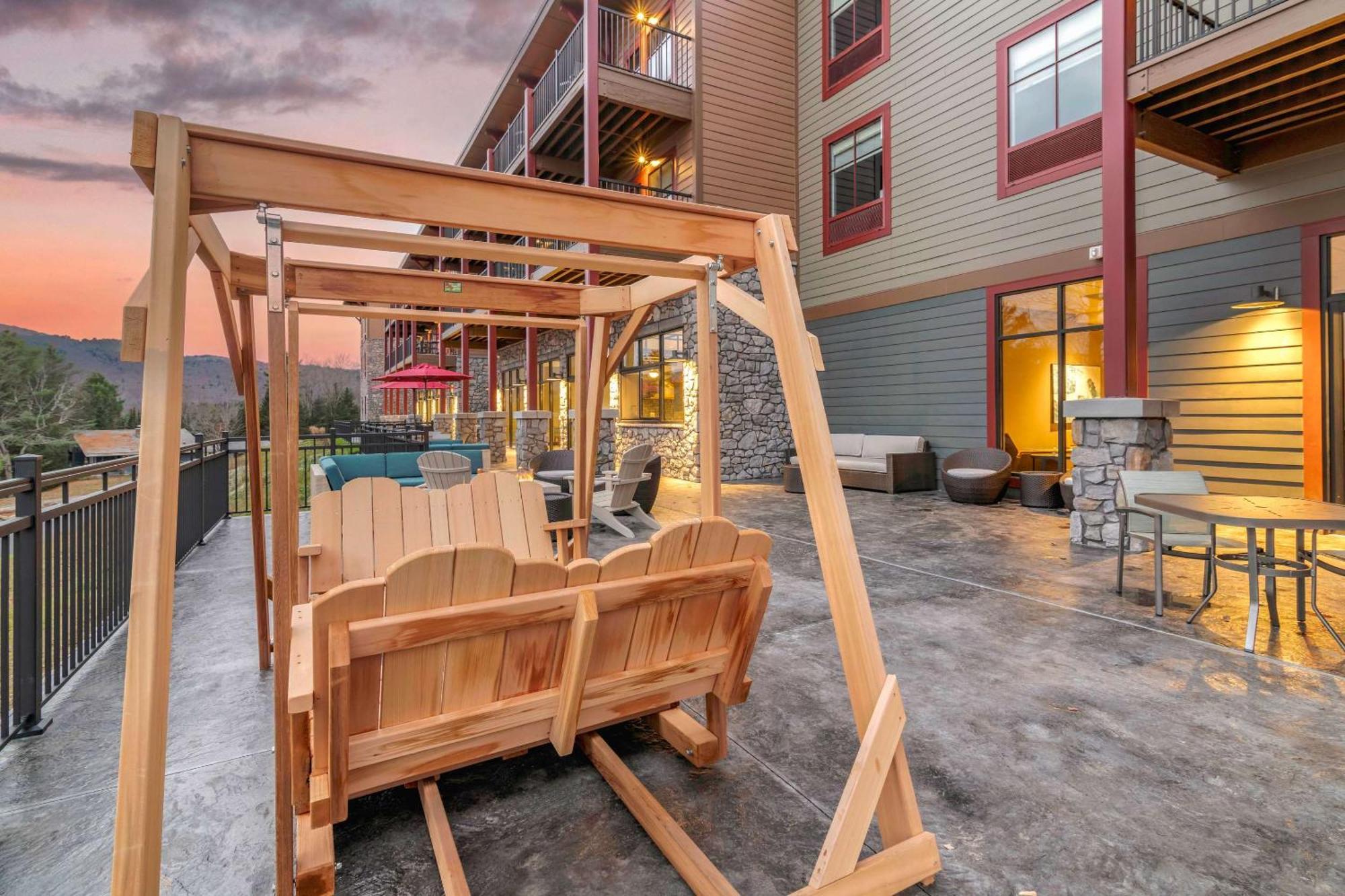 Cambria Hotel Lake Placid - Lakeside Resort Esterno foto